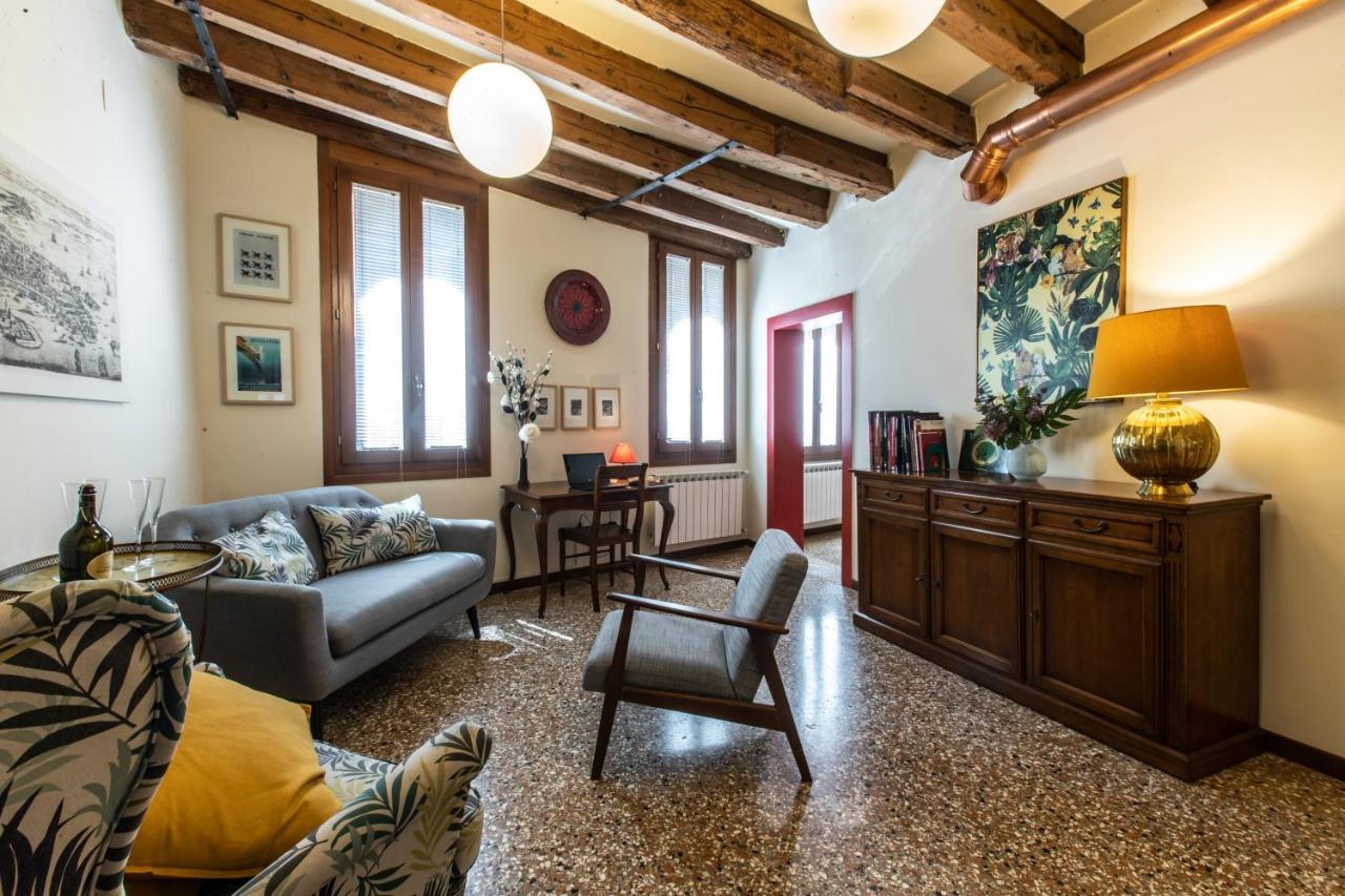 Riva De Biasio Charming Apartment Венеция Экстерьер фото